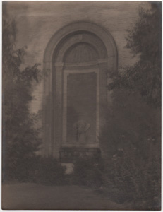 PPIE 1915 statue